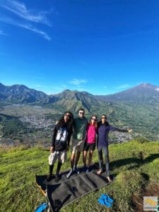 Lomboki barátainkkal