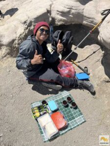 Túra vezetőnk az Agungon