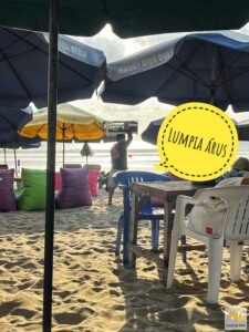 Lumpia árus a parton