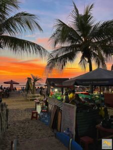 Naplemente a tengerparton