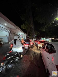 Közlekedés Balin a járdán (is)