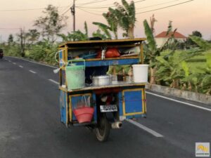 Motoros warung Balin