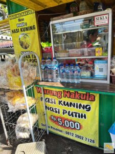Nasi Kuningot árusító warung