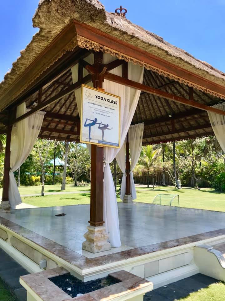 Jóga óra a tengerparton