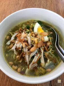 Soto Ayam = Csirke Leves