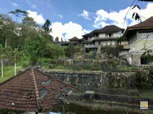 A tető már nagyon rossz állapotban van