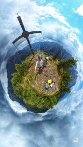 A csúcson pedig kisütött a nap