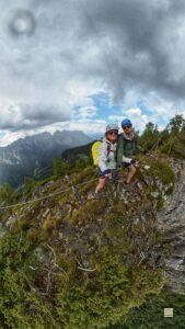 Mire felértünk elkezdett esni