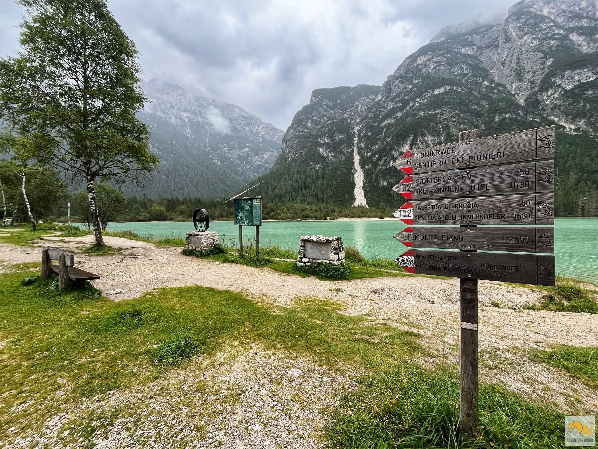 Mikor elállt az eső egy órára, hogy körbesétálhassuk a tavat